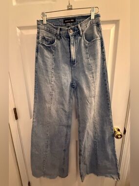 NEON BLONDE Light Wash Wide-Leg Jeans